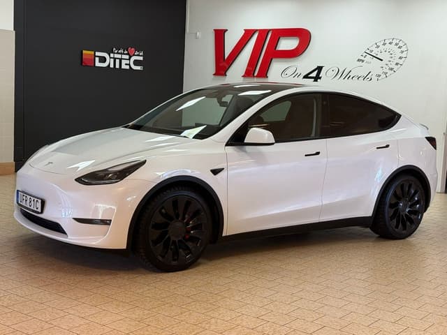 Tesla Model Y i Örebro