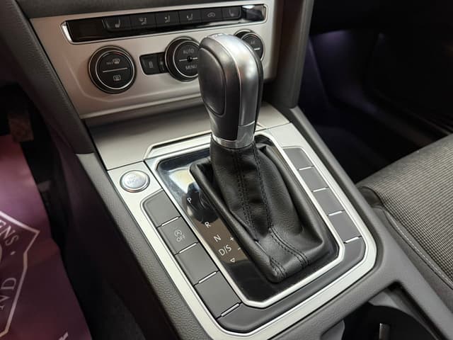 Volkswagen Passat i Örebro