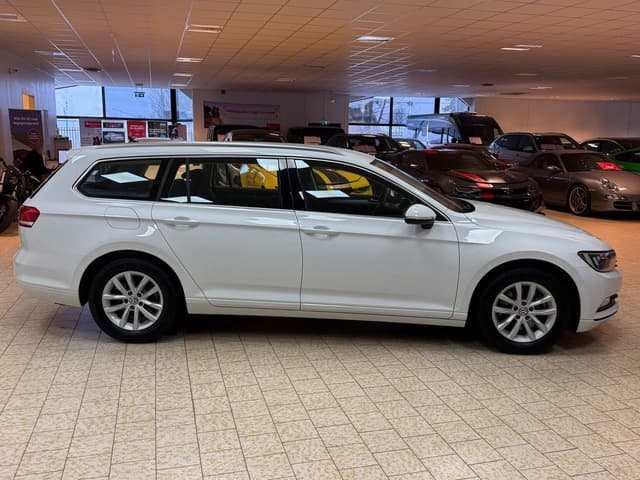Volkswagen Passat i Örebro