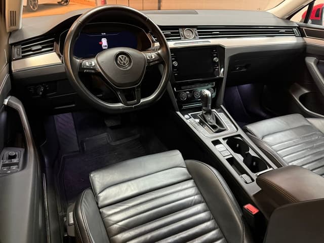 Volkswagen Passat i Örebro